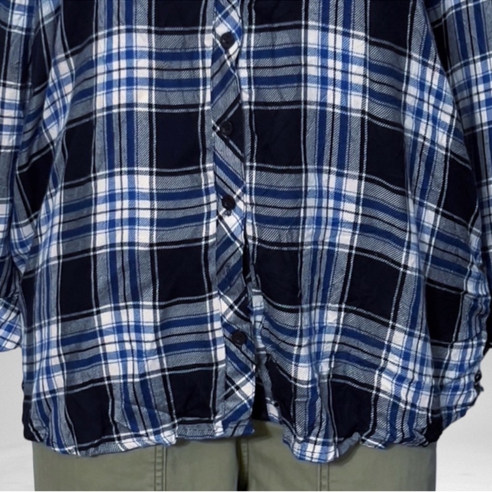 Tolani Collection Flannel Plaid Shacket Blue + Floral SZ MP - Picture 5 of 10